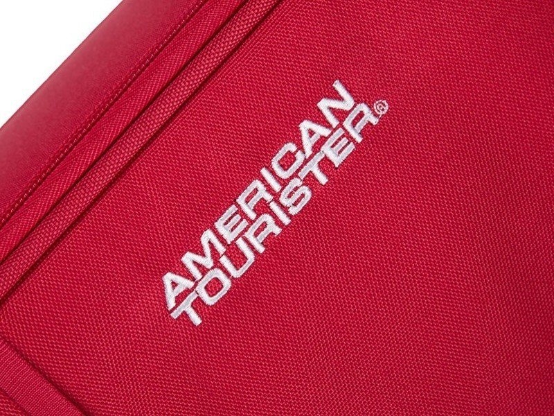 Mała walizka AMERICAN TOURISTER 82A*001 czerwona